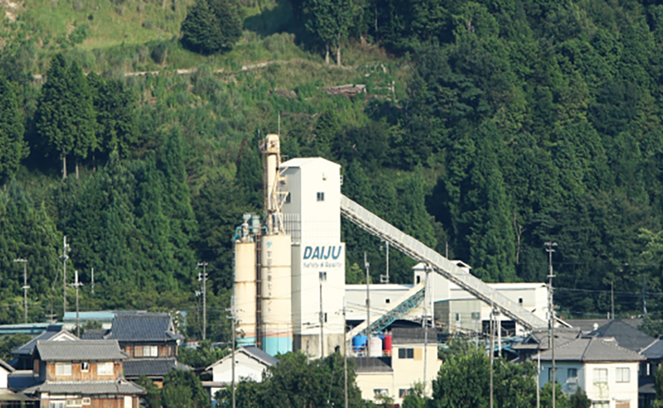 所在地 自然ゆたかな兵庫県丹波市にある工場
